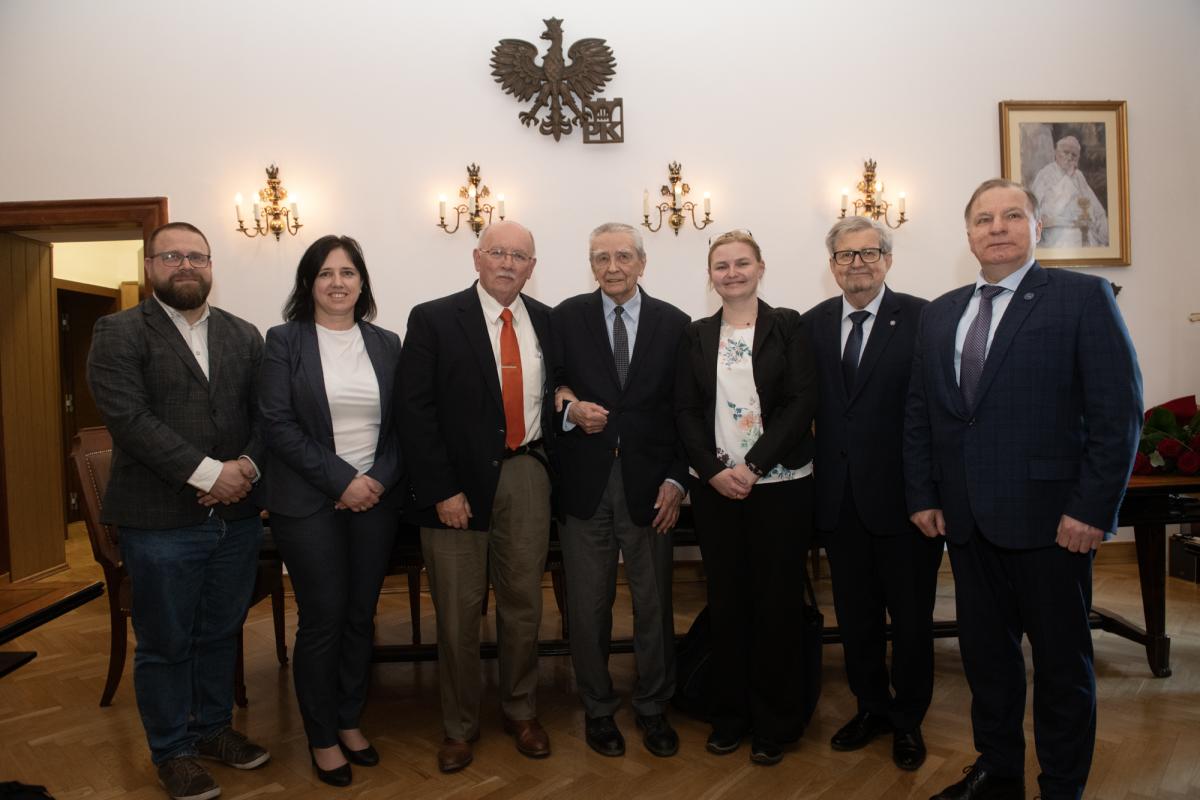 90-lecia-prof-dr-hab-in-janusza-orkisza_54484531291_o.jpg